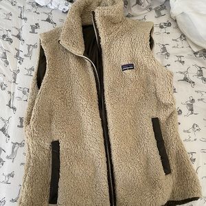 EUC reversible Patagonia vest